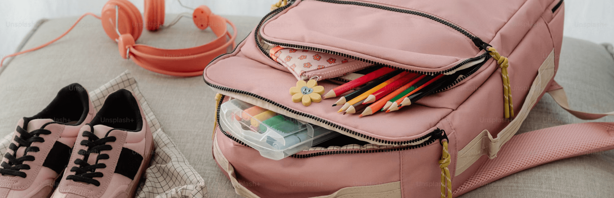 Naamstickers geven een persoonlijk tintje aan schoolspullen en speelgoed